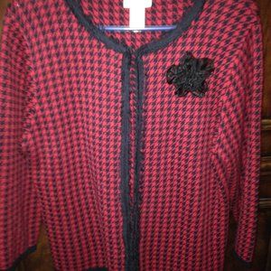 Sweater with black rose
